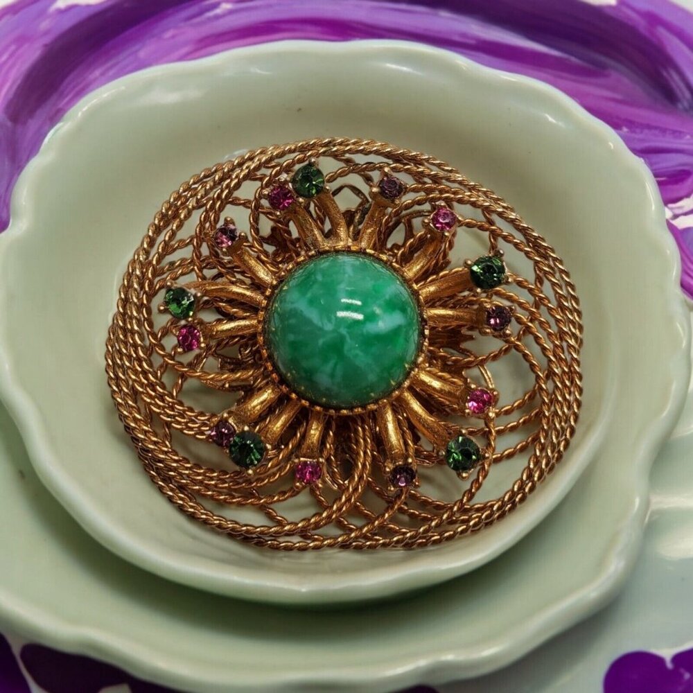Vtg Green Peking Glass Cabochon Brooch Pink Rhinestone Intricate Wire Gold Tone